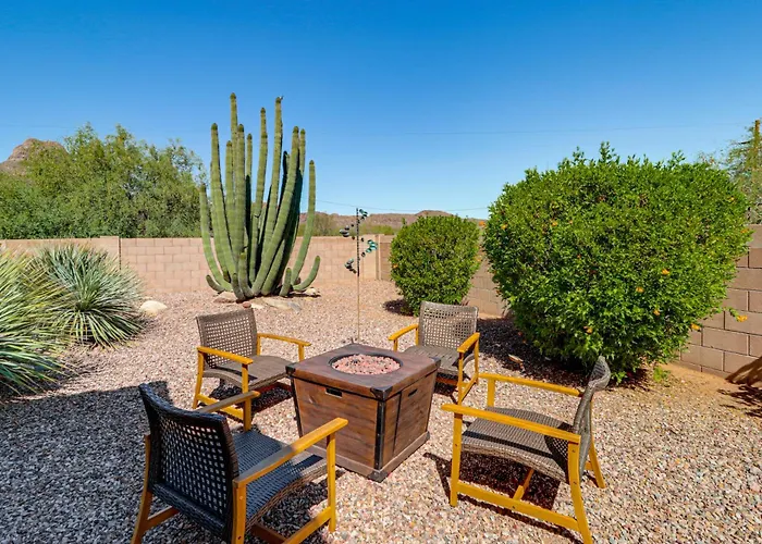 Saguaro Sanctuary: W/ Outdoor Oasis Holiday home