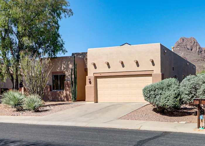 Saguaro Sanctuary: W/ Outdoor Oasis
