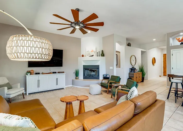 Holiday home Saguaro Sanctuary: W/ Outdoor Oasis
