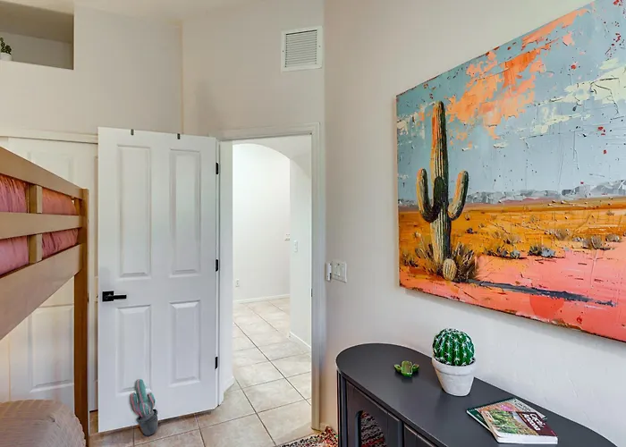 Saguaro Sanctuary: W/ Outdoor Oasis Tucson