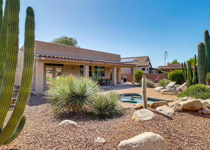 Saguaro Sanctuary: W/ Outdoor Oasis Tucson